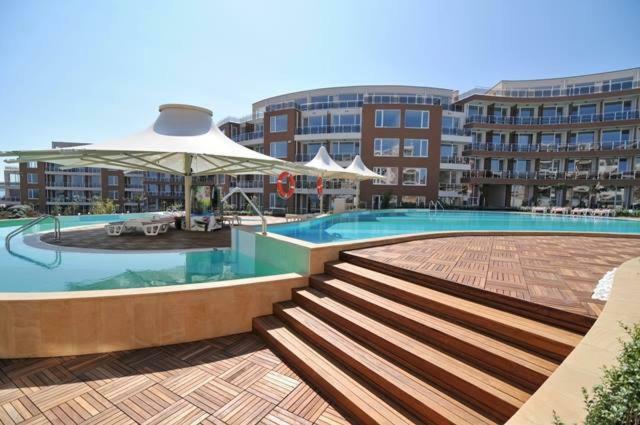 Apartments Del Sol - Sunny Island Complex Chernomorets Bagian luar foto