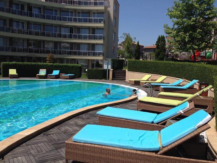 Apartments Del Sol - Sunny Island Complex Chernomorets Bagian luar foto